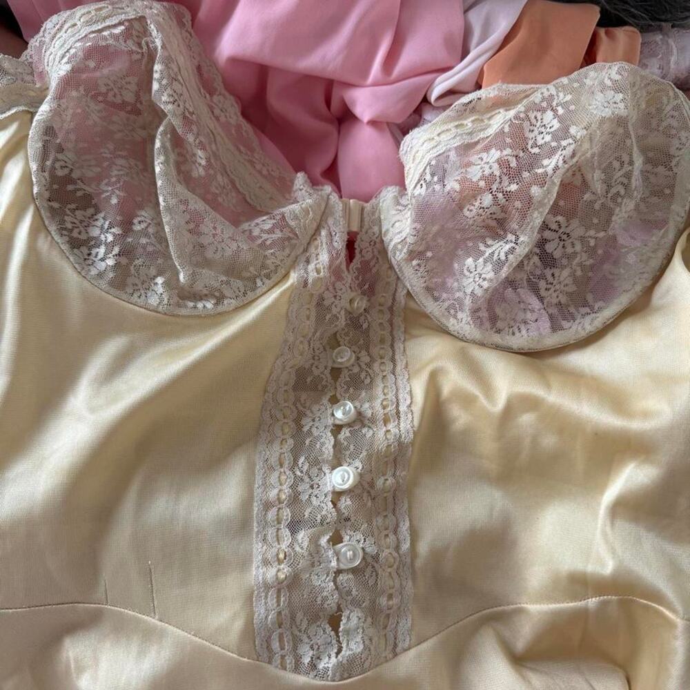 ✧ Rare Vintage Lace Underwire Slip Dress ✧ cream satin lingerie mini dress - Picture 6 of 7